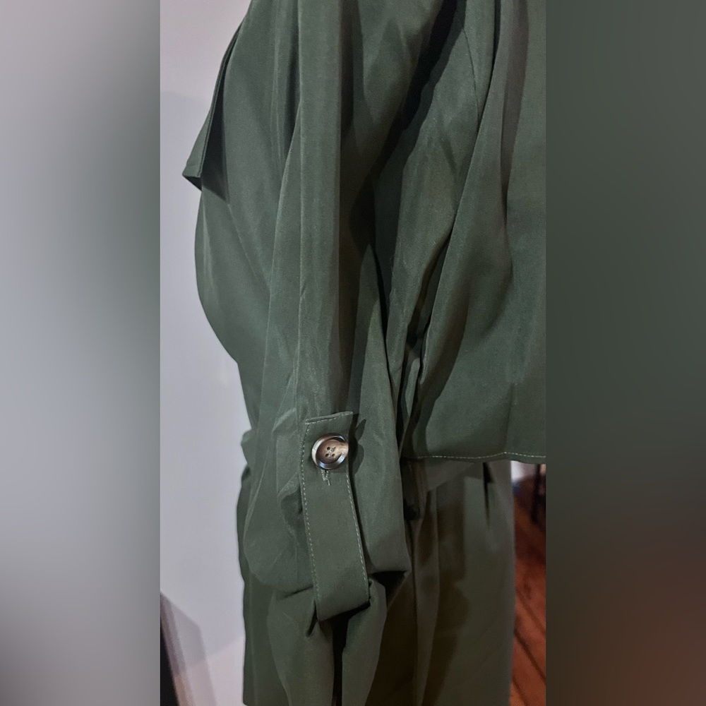 Army Green Trench Coat | Size Medium - Picture 8 of 14